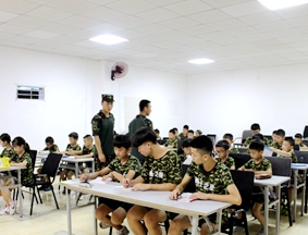 德阳30天军事夏令营（学霸营）